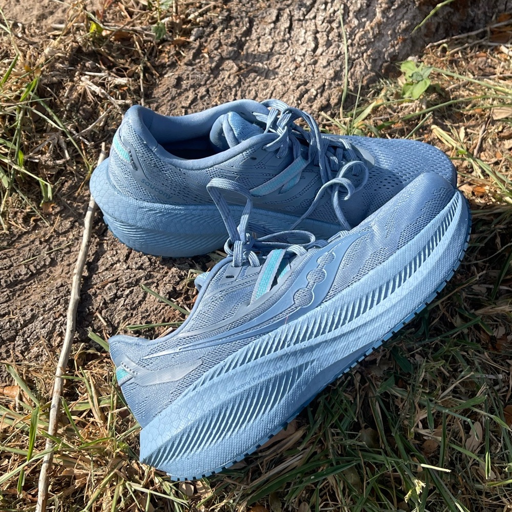 Saucony Women's Triumph 20 Running Shoe - 8.5